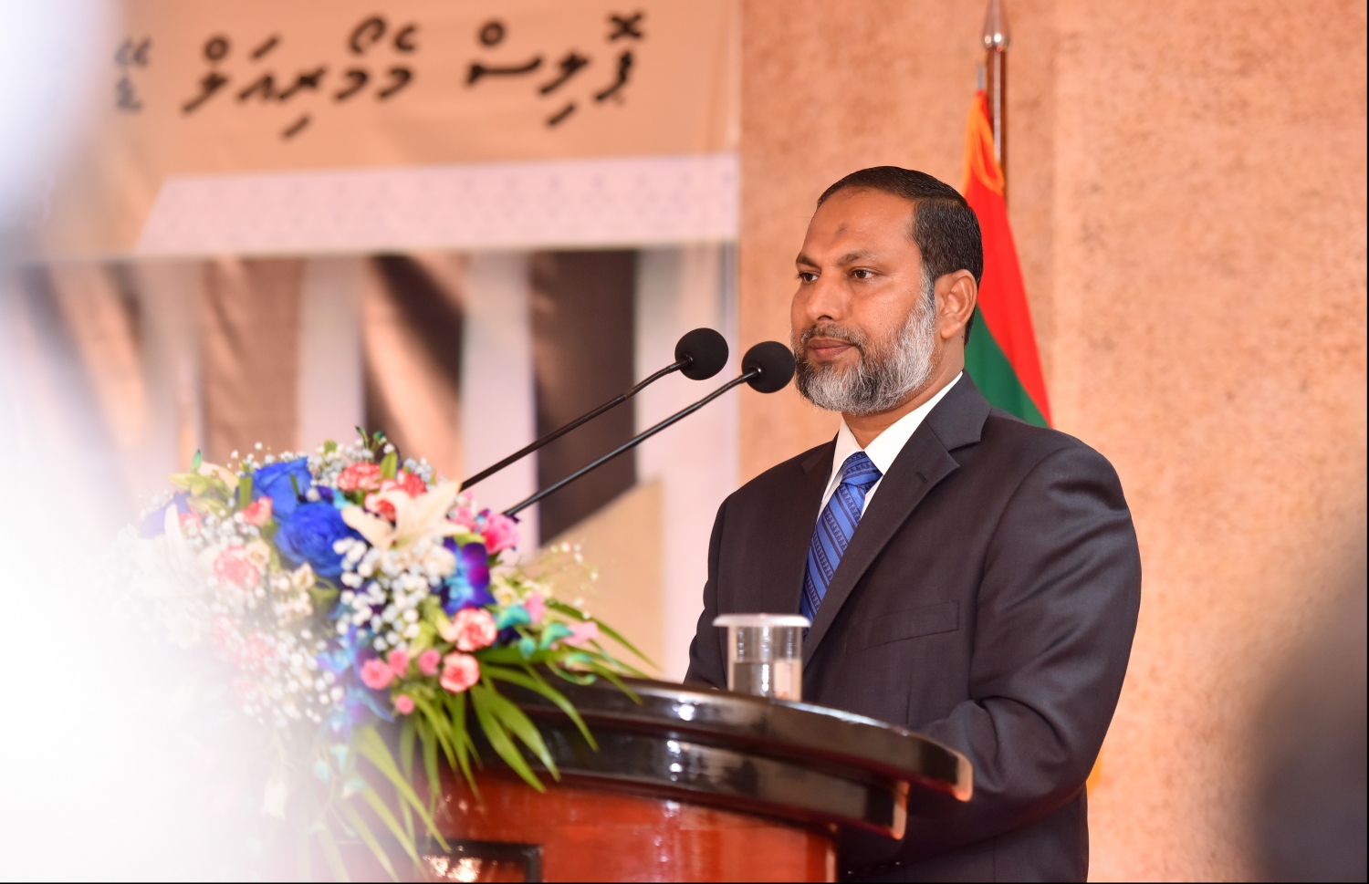 ޕޮލިސް މެމޯރިއަލް ޑޭ ފާހަގަކުރަން ބޭއްވި ރަސްމިއްޔާތުގައި ހޯމް މިނިސްޓަރު އިމްރާން ވާހަކަދައްކަވަނީ-- ފޮޓޯ: ހުސެއިން ވަހީދު/ މިހާރު