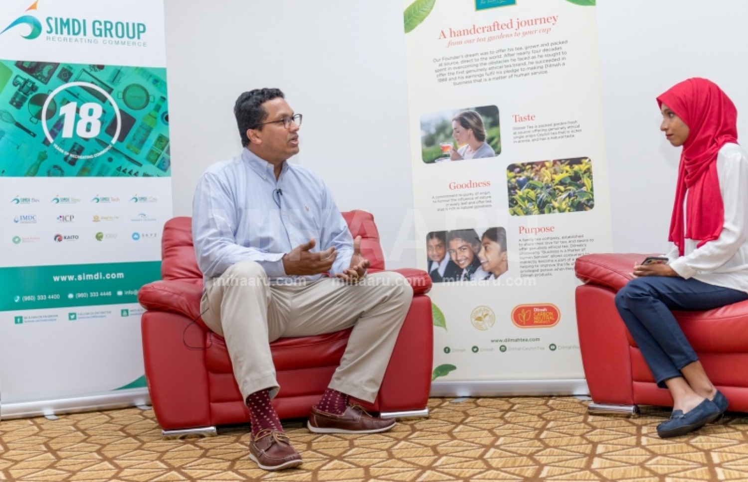 ދިލްމާގެ ސީއީއޯ މީޑިއާ އަށް މައުލޫމާތު ދެއްވަނީ- ފޮޓޯ: ސްކައިޒް މޯލްޑިވްސް