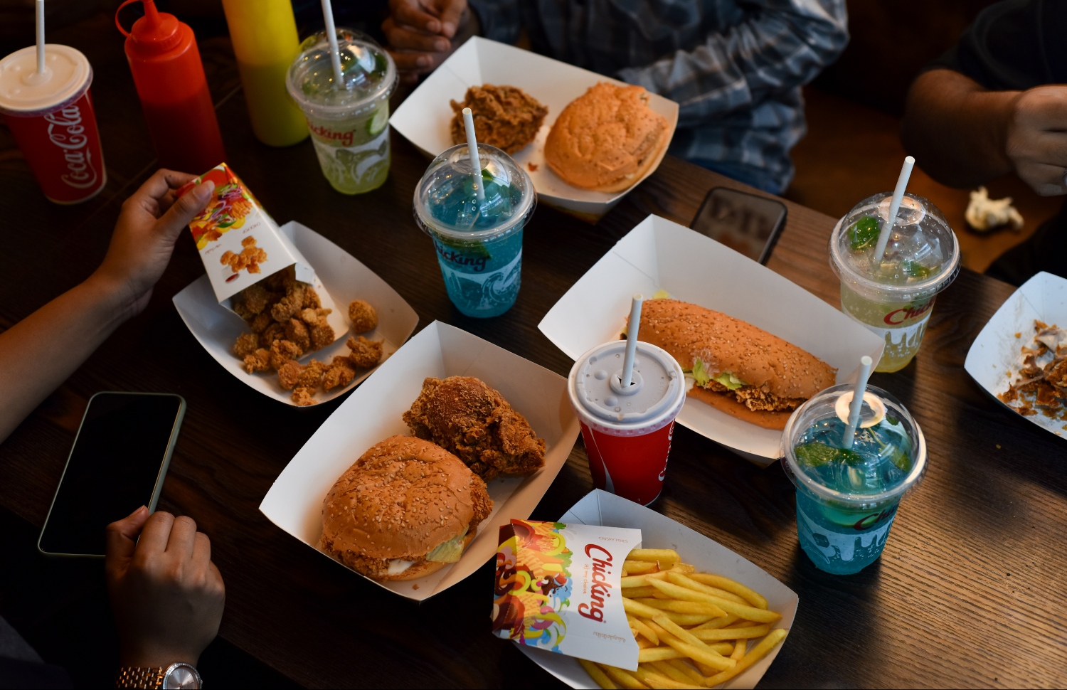 ހަރަދު ކުޑަކުރުމަށް، ބޭރުން ކާ މިންވަރު މަދުކުރަން ޖެހޭ