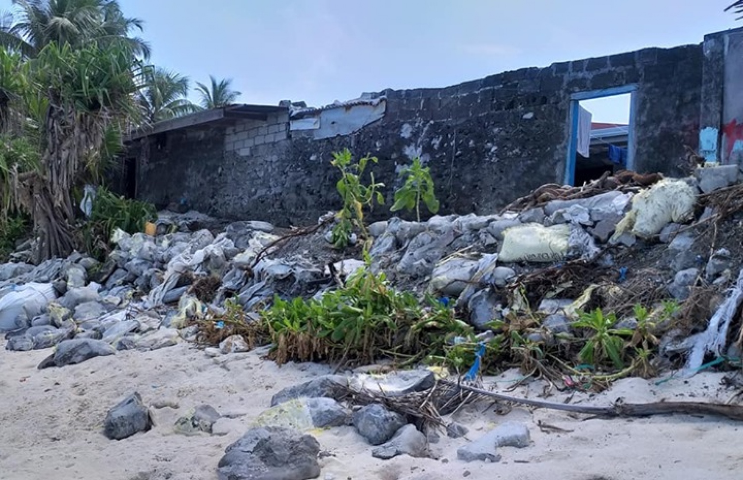 މޫލެކެޑެ ގިރާ ސަރަހައްދު: ހައްލެއް ނުލިބި އެތައް އަހަރެއް