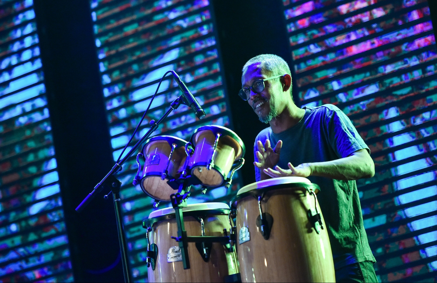 މާލެ: ޖުލައި 28، 2019- މި އަހަރުގެ މިނިވަން ދުވަހުގެ މުނާސަބަތުގައި "ދިވެހި ފަންނާނުންގެ މިއުޒިކީ އީދު" ގެ ނަމުގައި ކާނިވާ ސަރަހައްދުގައި ބޭއްވި މިއުޒިކް ޝޯގެ ތެރެއިން.---ފޮޓޯ: ހުސައިން ވަހީދު/މިހާރު