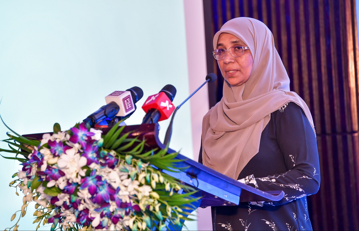 މާލެ: އޮގަސްޓް 1، 2019- ތުއްތުކުއްޖާގެ ހަޔާތުގެ ފުރަތަމަ 1000 ދުވަހަށް އަމާޒުކޮށްގެން ޔުނިސެފާ ގުޅިގެން ތައްޔާރުކުރި "ސޯޝަލް އެންޑް ބިހޭވިއާ ޗޭންޖް ކޮމިއުނިކޭޝަން ސްޓްރެޓަޖީ" އިފުތިތާހު ކުރަން ހޮޓެލް ޖެންގައި ބޭއްވި ރަސްމިއްޔާތުގެ ތެރެއިން.--- ފޮޓޯ: ނިޝާން އަލީ/މިހާރު