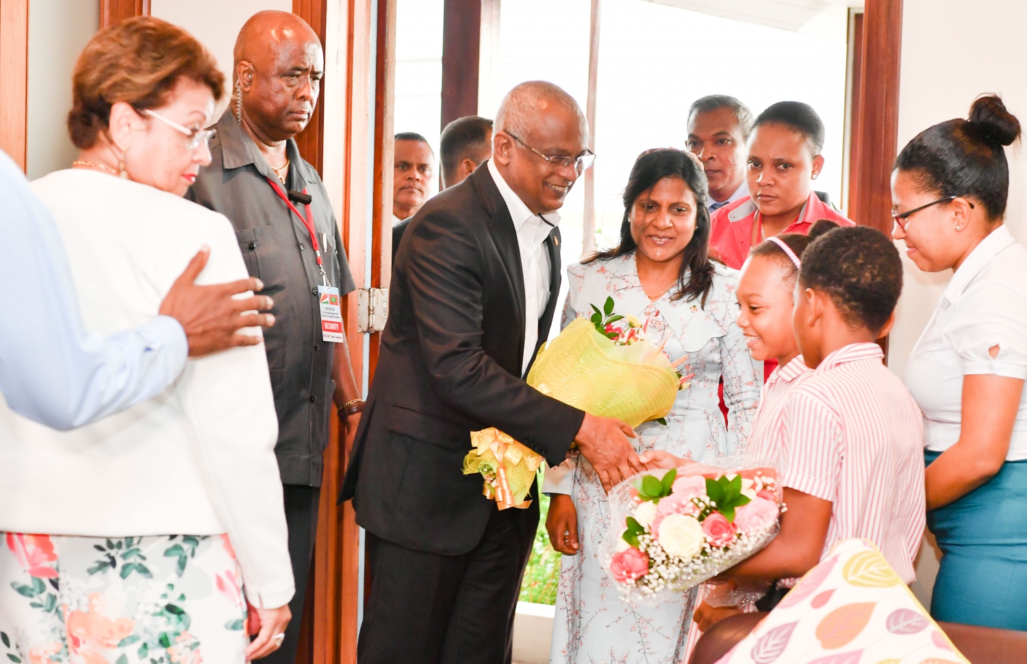 ރައީސް އިބްރާހިމް މުހައްމަދު ސޯލިހް ސީޝެލްސްއަށް ވަޑައިގަތުން: އެގައުމުން ވަނީ ހޫނު މަރުހަބާއެއް ދަންނަވާފައި--  ފޮޓޯ: ރައީސް އޮފީސް