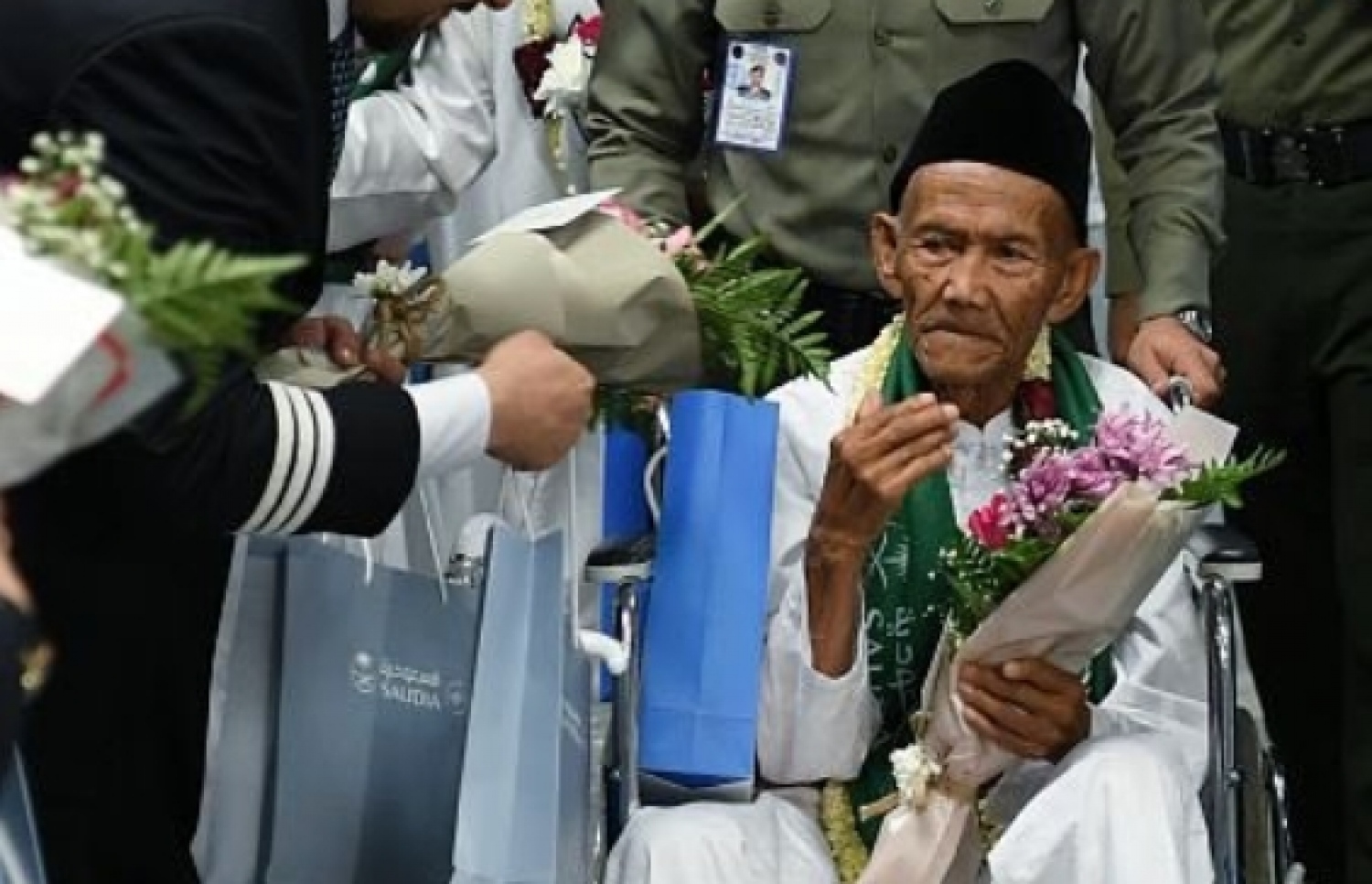 ސަމްރީ ޖިއްދާ އެއާޕޯޓުގައި. --ފޮޓޯ:އެސްޕީއޭ