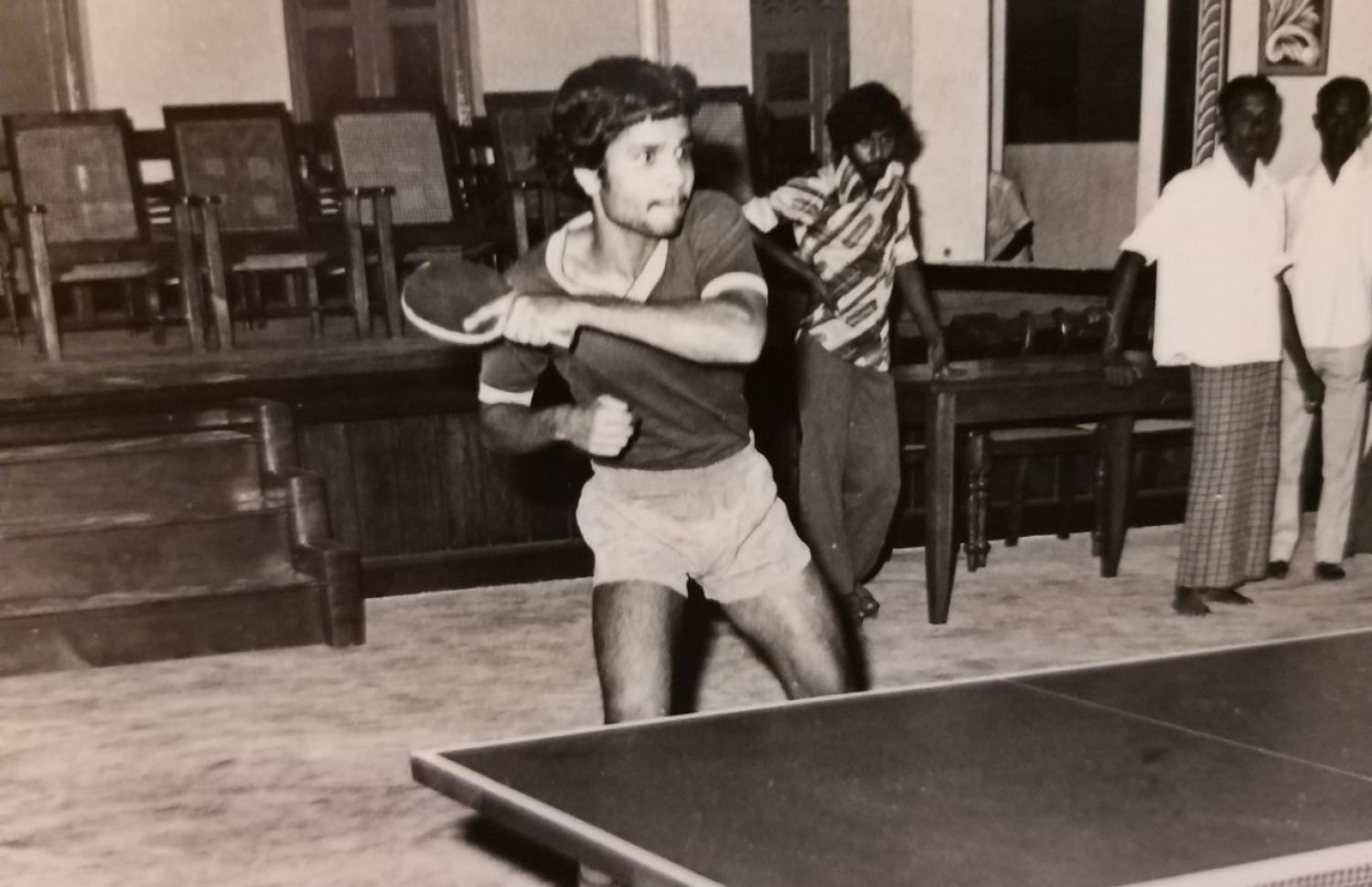 ސައްޔިދު ހަސަން ޓީޓީ ކުޅުއްވަނީ.