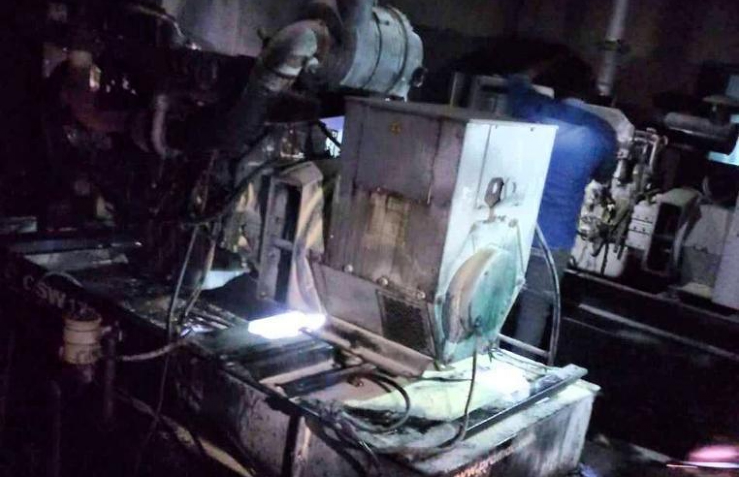 ދަނބިދޫގައި ހިނގި އަލިފާނުގެ ހާދިސާއެއްގައި އެނދި އިންޖީނެއް