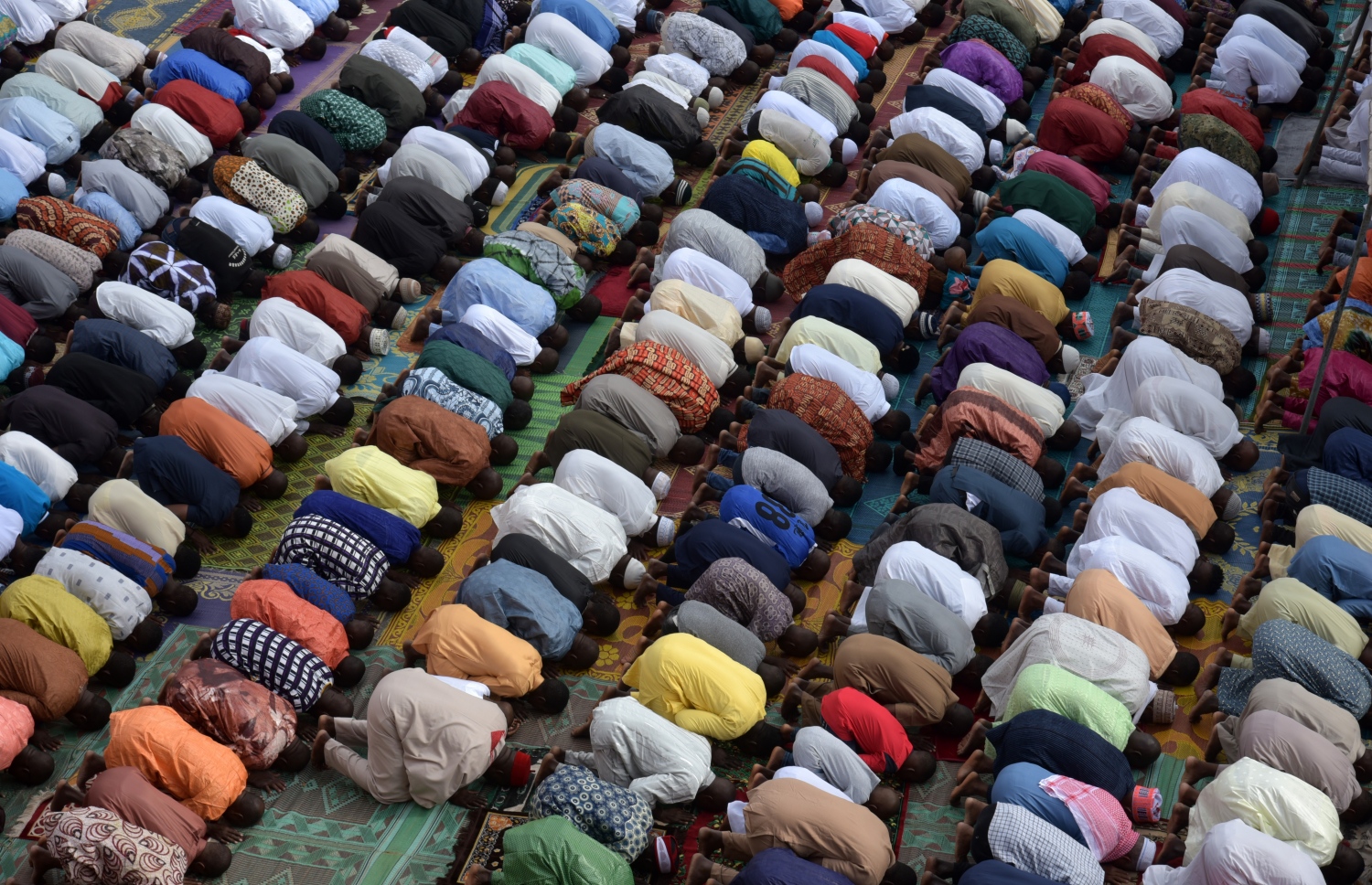 އަބިޖާން: އޮގަސްޓް 11، 2019:ކޯޓި ޑިވޯގައި އީދު ނަމާދު ކުރަނީ. --ފޮޓޯ:އޭއެފްޕީ