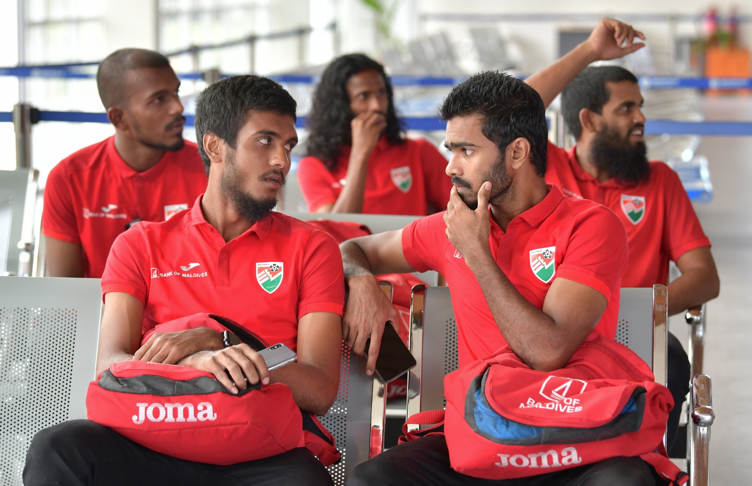 ގުއާމް ކޮޅަށް ރާއްޖޭގެ ގޯލު ޖެހި ފޭދޫ އިއްބެ (ކ) އާއި އިއްބެ: ލަންކާ ޓްރެއިނިން ކޭމްޕް ފުރުމުގެ ކުރިން. -- ފޮޓޯ: ނިޝާން އަލީ/ މިހާރު