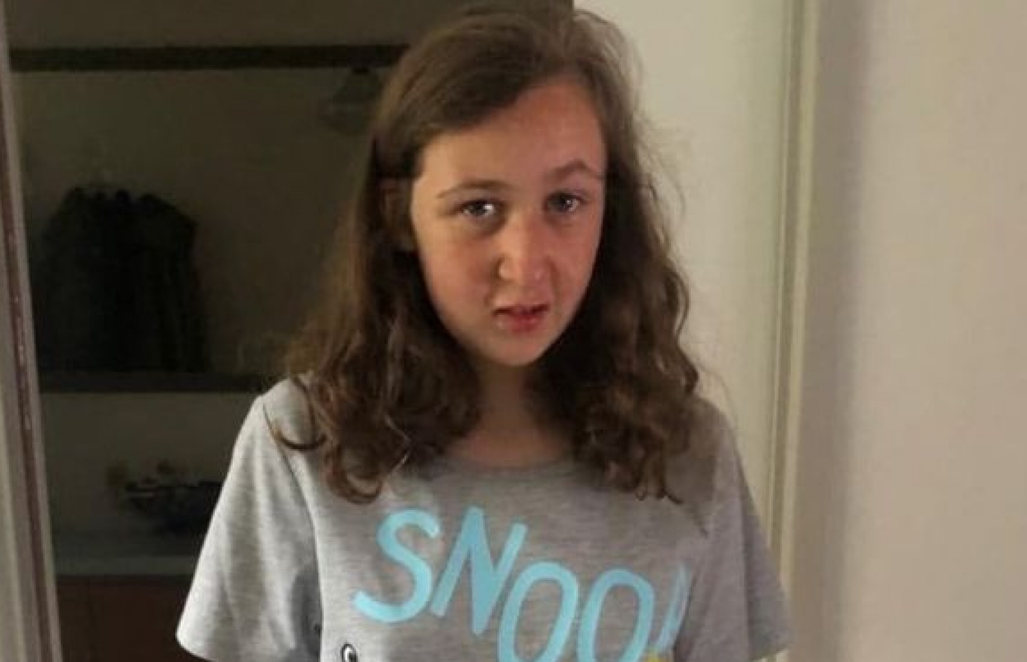 ނޯރާ އަކީ އެކަނި ތަންތަނަށް ދިއުމުގެ ގާބިލްކަން ލިބިފައިވާ ކުއްޖެއް ނޫން ކަމަށް އާއިލާ އިން ބުނޭ. --ފޮޓޯ:ޕީއޭ މީޑިއާ