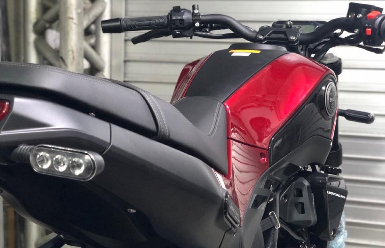 ލިއޮންސީނޯ 250--