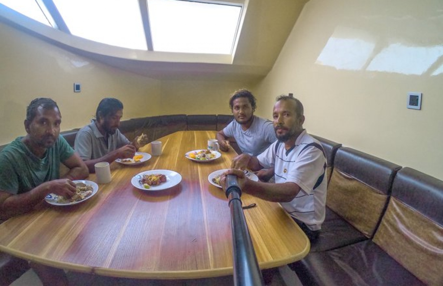 ސީސަން ދޯނީގައި ބައެއް ފަޅުވެރިން