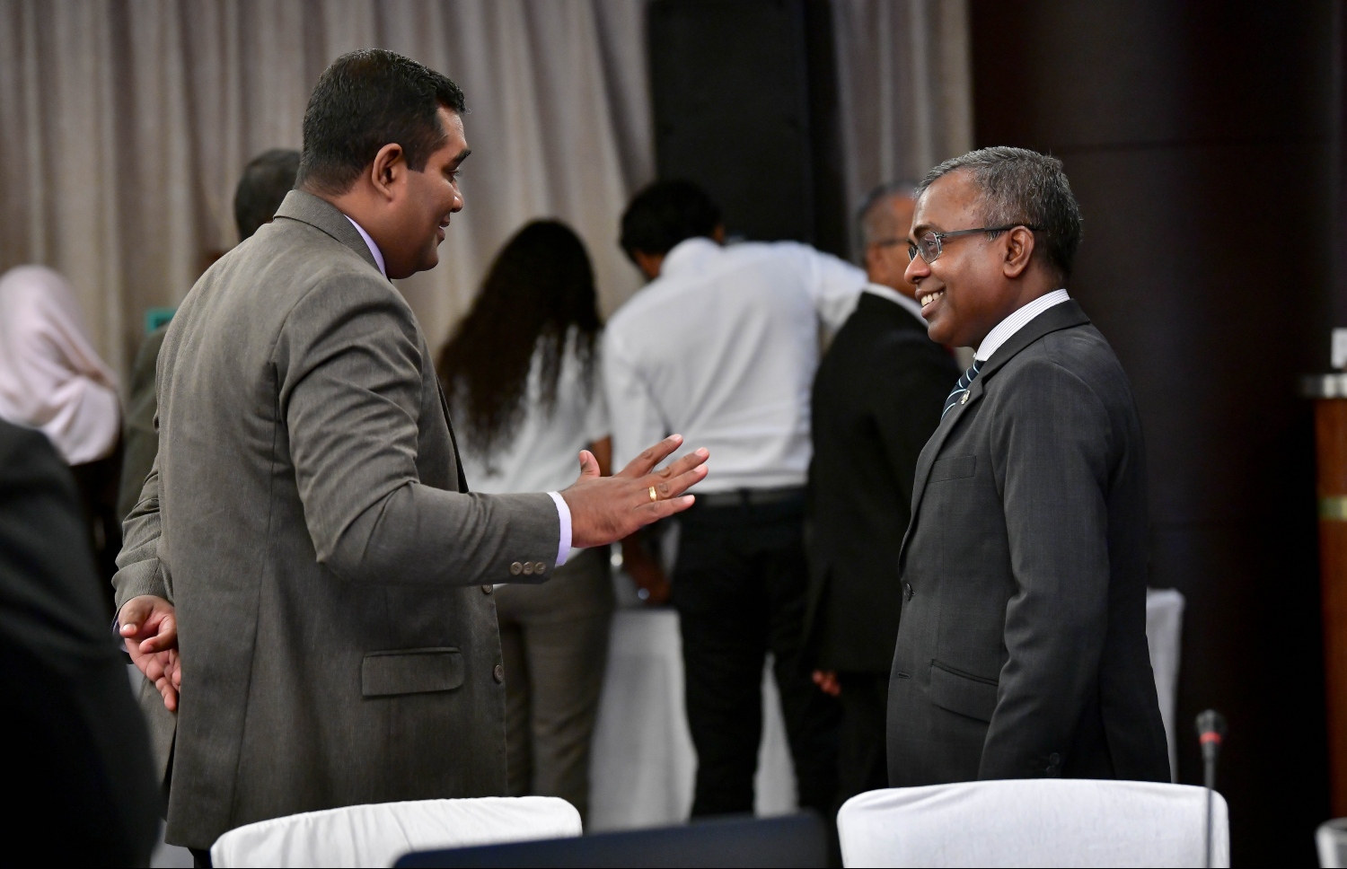 މާލެ: އޮގަސްޓް 24، 2019: ޖުޑީޝަލް އެކްސްޗޭންޖް އޮން އަލްޓަނޭޓިވް ޑިސްޕިއުޓް ރިޒޮލިއުޝަން ކޮންފަރެންސްގެ ނަމުގައި ބޭރުގެ ފަރާތްތަކުން ރާއްޖޭގައި ކުރިއަށް ގެންދާ ކޮންފަރެންސް ހުޅުވުމުގެ ރަސްމިއްޔާތުގައި އުއްތަމަ ފަނޑިޔާރު ޑރ. އަހުމަދު އަބްދުﷲ ދީދީ ބައިވެރިޑައިގަންނަވަނީ.-- ފޮޓޯ: ނިޝާން އަލީ /މިހާރު