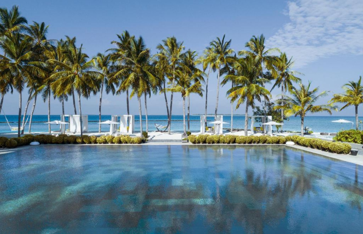 ޝެވަލް ބްލާންކް ރަންދެލި ރިސޯޓް-- ފޮޓޯ:ޓެލެ ގްރާފް