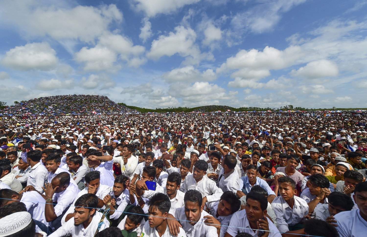 ކޮކްސް ބާޒާރު: އޮގަސްޓް 25، 2019: މިއަންމާގެ ރޮހިންޖާ މުސްލިމުން ބަންގްލަދޭޝްގައި މިއަދު ބޭއްވި ބޮޑު އެއްވުން. --ފޮޓޯ:އޭއެފްޕީ
