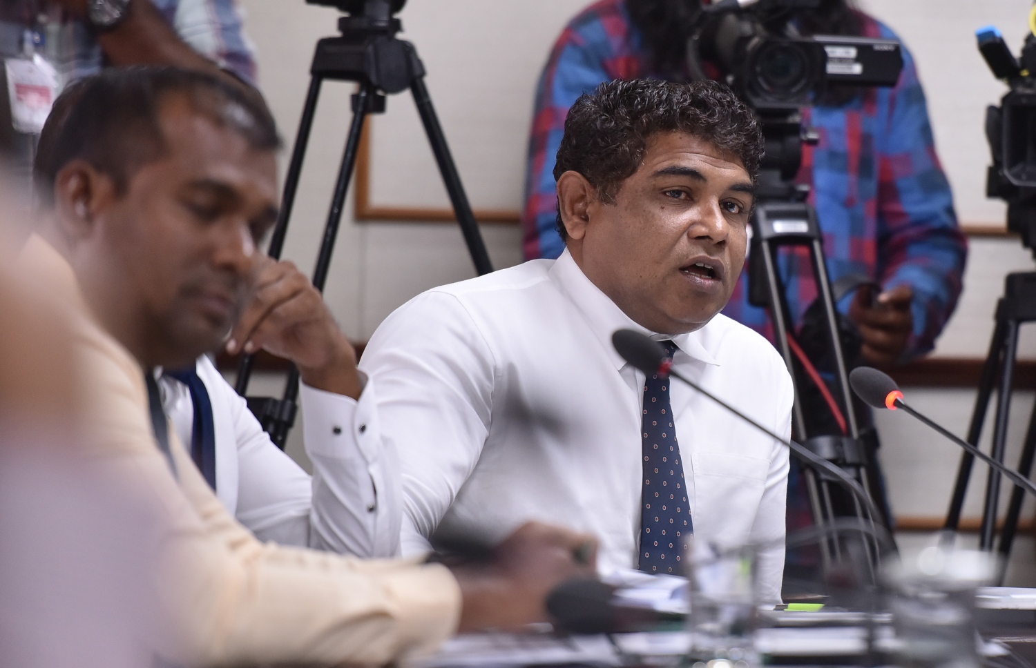 ރައްޔިތުންގެ މަޖިލީހުގެ މާފަންނު މެދު ދާއިރާގެ މެމްބަރު އިބްރާހީމް ރަޝީދު. ފައިލް ފޮޓޯ/މިހާރު