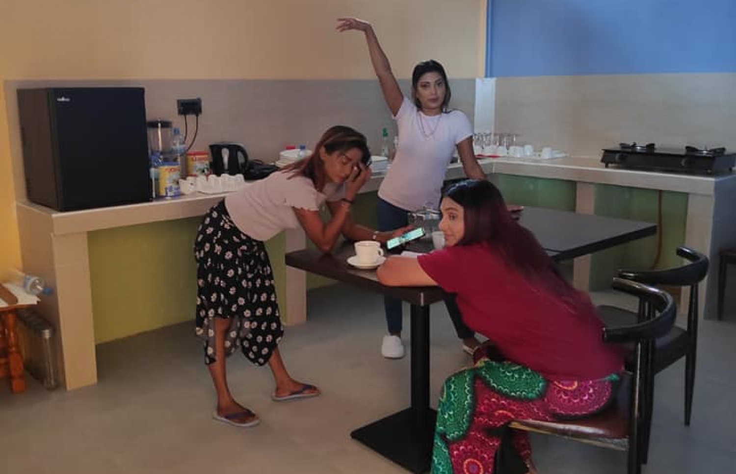 "އަނދިރިކަން" ގެ ޝޫޓިންގެ ތެރެއިން.