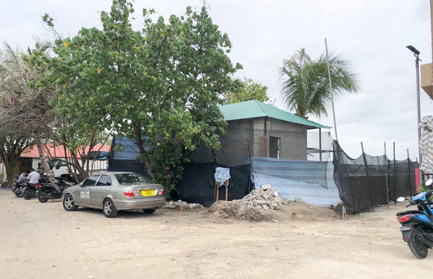 ހުއްދަ ނުހޯދާ ކާނިވާ ސަރަހައްދުގައި ހަދާ އިމާރާތް-- ފޮޓޯ: ނިޝާން އަލީ/ މިހާރު