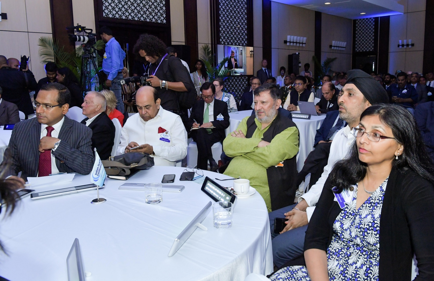 ޕެރެޑައިސް އައިލެންޑް ރިސޯޓް: ސެޕްޓެމްބަރު 3، 2019: ހަތަރުވަނަ އިންޑިއަން އޯޝަން ކޮންފަރެންސް (އައިއޯސީ) ފެށުމަށް ޕެރެޑައިސް އައިލެންޑް ރިސޯޓުގައި ބޭއްވި ހަފުލާގެ ތެރެއިން.-- ފޮޓޯ: ރައީސް އޮފީސް