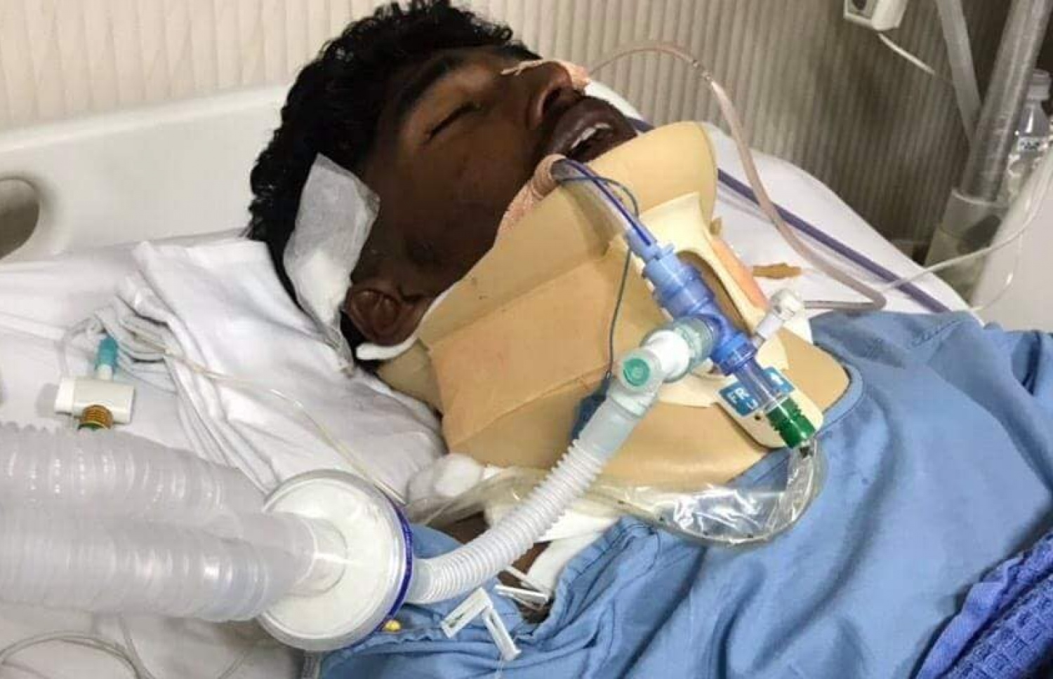 ޝައިބާނަށް އައިސީޔޫގައި ފަރުވާ ދެނީ: ފޮޓޯ: ފޭސްބުކް