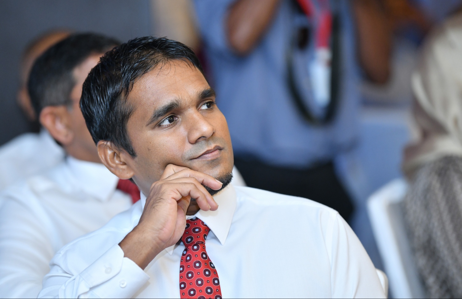 ހުޅުދޫ ދާއިރާގެ މެމްބަރު އަދި އެސްއޯއީ ކޮމިޓީގެ މުގައްރިރު އިލްޔާސް ލަބީބް. އޭނާ ވިދާޅުވީ ސްޓެލްކޯ ފްލެޓް އިމާރާތުގެ މަސައްކަތް ހިނގާ ކަމަށް ގަބޫލުކުރައްވާ ކަމަށް.