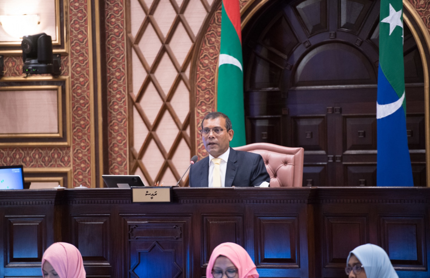 ރައްޔިތުންގެ މަޖިލިހުގެ ރައީސް މުހައްމަދު ނަޝީދު މަޖިލިހުގެ ރިޔާސަތުގައި. --- ފޮޓޯ: މަޖިލިސް