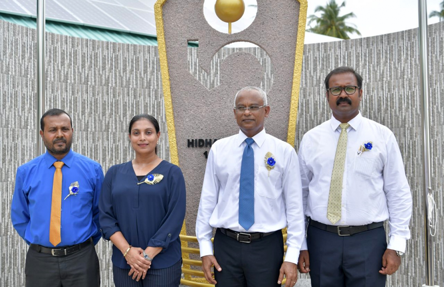 ނ. މިލަދޫ: ސެޕްޓެމްބަރު 5، 2019: ނ. މިލަދޫ ހިދާޔާ ސްކޫލުގެ ރަން ޔޫބީލް ފާހަގަކުރަން  ބޭއްވި ރަސްމިއްޔާތުގައި ރައީސް އިބްރާހިމް މުހައްމަދު ސޯލިހު އަދި އެޑިއުކޭޝަން މިނިސްޓަރު އައިޝަތު އަލީ ބައިވެރިވެ ވަޑައިގަންނަވަނީ.-- ފޮޓޯ: ރައީސް އޮފީސް