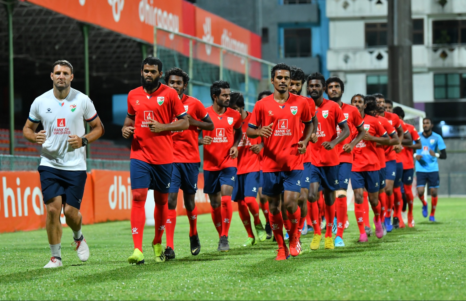 މާލެ: ސެޕްޓެމްބަރު 9، 2019: ވޯލްޑް ކަޕް ކޮލިފައިންގައި ދިވެހިރާއްޖެއާޢި ޗައިނާ ވާދަކުރާ މެޗުގެ ޕްރެކްޓިސް ފެށުން.-- ފޮޓޯ: ހުސައިން ވަހީދު /މިހާރު