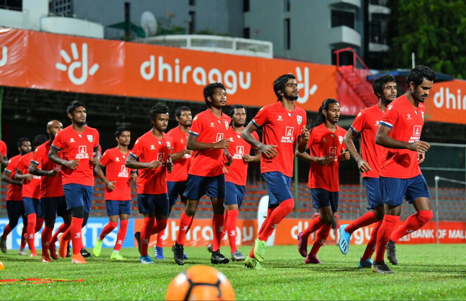 މާލެ: ސެޕްޓެމްބަރު 9، 2019: ވޯލްޑް ކަޕް ކޮލިފައިންގައި ދިވެހިރާއްޖެއާޢި ޗައިނާ ވާދަކުރާ މެޗުގެ ޕްރެކްޓިސް ފެށުން.-- ފޮޓޯ: ހުސައިން ވަހީދު /މިހާރު