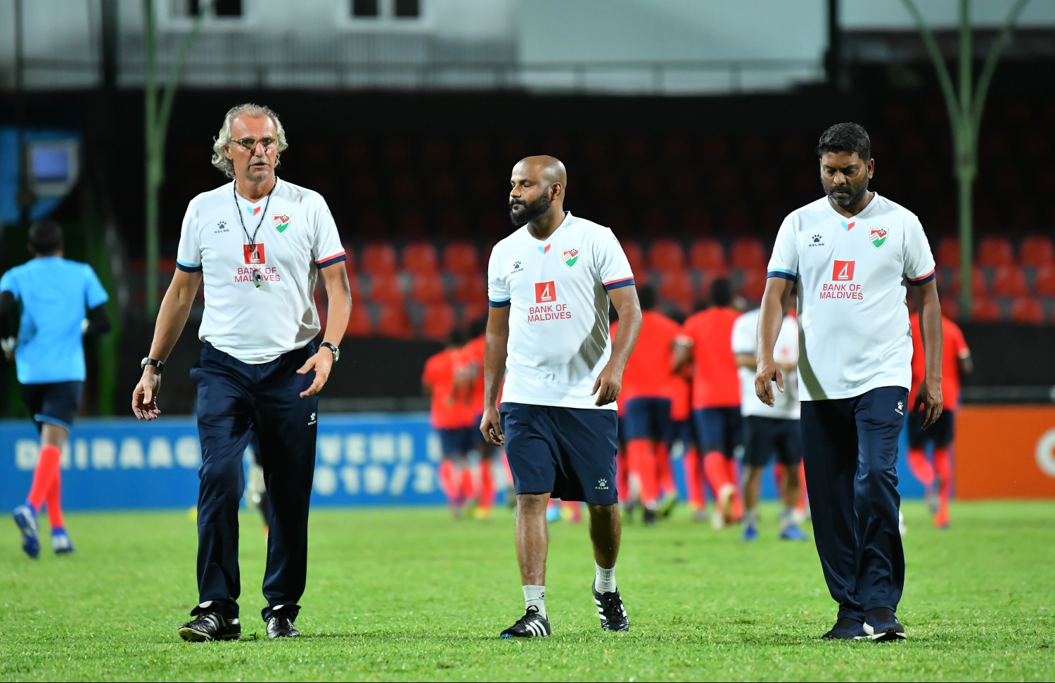 މާލެ: ސެޕްޓެމްބަރު 9، 2019: ވޯލްޑް ކަޕް ކޮލިފައިންގައި ދިވެހިރާއްޖެއާޢި ޗައިނާ ވާދަކުރާ މެޗުގެ ޕްރެކްޓިސް ފެށުން.-- ފޮޓޯ: ހުސައިން ވަހީދު /މިހާރު