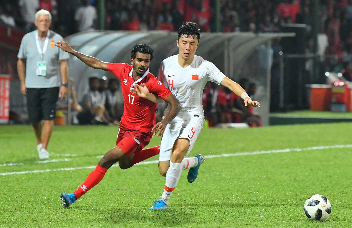 މާލެ: ސެޕްޓެމްބަރު 10، 2019: ވޯލްޑް ކަޕް ކޮލިފައިންގައި ދިވެހިރާއްޖެއާޢި ޗައިނާ ވާދަކުރި މެޗުގެ ތެރެއިން: މިމެޗު 5-0 އިން ކާމިޔާބުކުރީ ޗައިނާ.---ފޮޓޯ: ހުސައިން ވަހީދު /މިހާރު