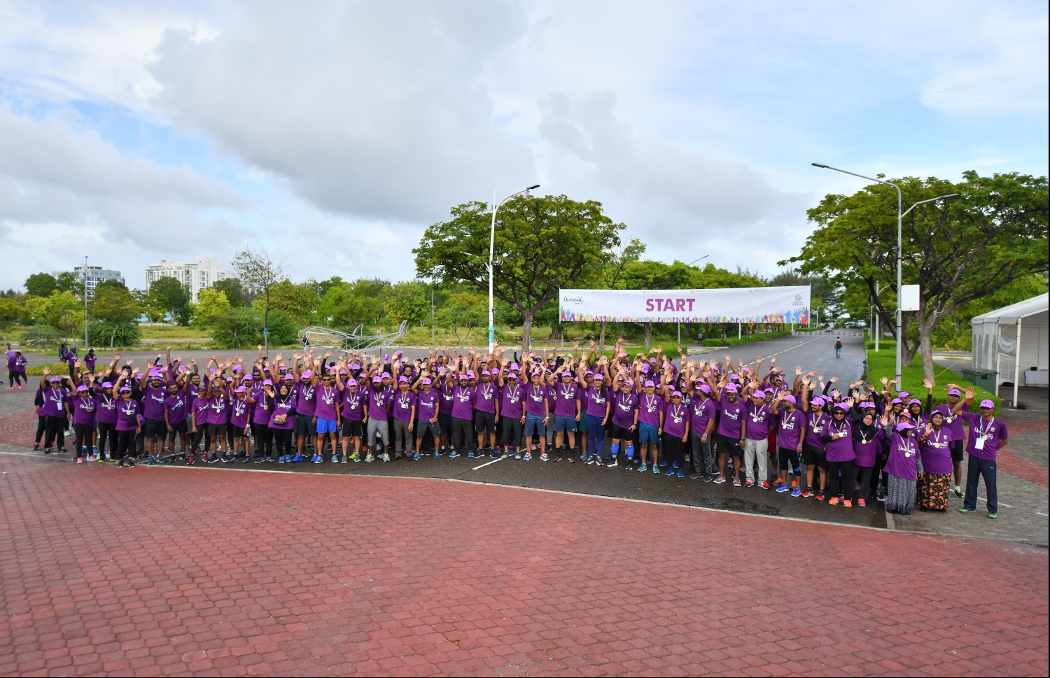 ހުޅުމާލެ: ސެޕްޓެމްބަރު 14، 2019: ބައިނަލްއަގުވާމީ ޑިމޮކްރަސީ ދުވަސް ފާހަގަކުރުމުގެ ގޮތުން އިލެކްޝަންސް ކޮމިޝަނުން އިންތިޒާމުކޮށްގެން ބޭއްވި "ޑިމޮކްރަސީ ރަން 2019"ގެ ތެރެއިން.---ފޮޓޯ: ހުސައިން ވަހީދު /މިހާރު