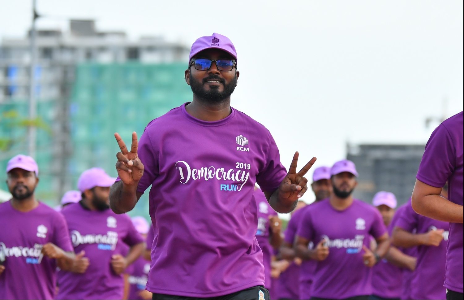 ހުޅުމާލެ: ސެޕްޓެމްބަރު 14، 2019: ބައިނަލްއަގުވާމީ ޑިމޮކްރަސީ ދުވަސް ފާހަގަކުރުމުގެ ގޮތުން އިލެކްޝަންސް ކޮމިޝަނުން އިންތިޒާމުކޮށްގެން ބޭއްވި "ޑިމޮކްރަސީ ރަން 2019"ގެ ތެރެއިން.---ފޮޓޯ: ހުސައިން ވަހީދު /މިހާރު