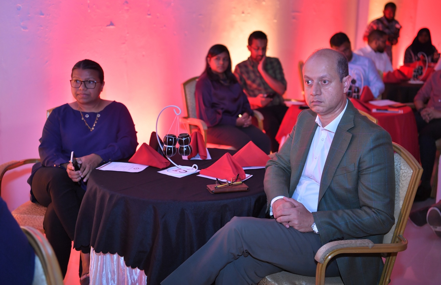 މާލެ: ސެޕްޓެމްބަރު 16، 2019: އުފެއްދުންތެރިކަމުގެ ގައުމީ މައުރަޒު، "ފަންނު އެކްސްޕޯ 2019" ލޯންޗުކުރުމުގެ ގޮތުން ނެޝަނަލް އާޓް ގެލަރީގައި ބޭއްވި ރަސްމިއްޔާތުގެ ތެރެއިން.-- ފޮޓޯ: ރައީސް އޮފީސް