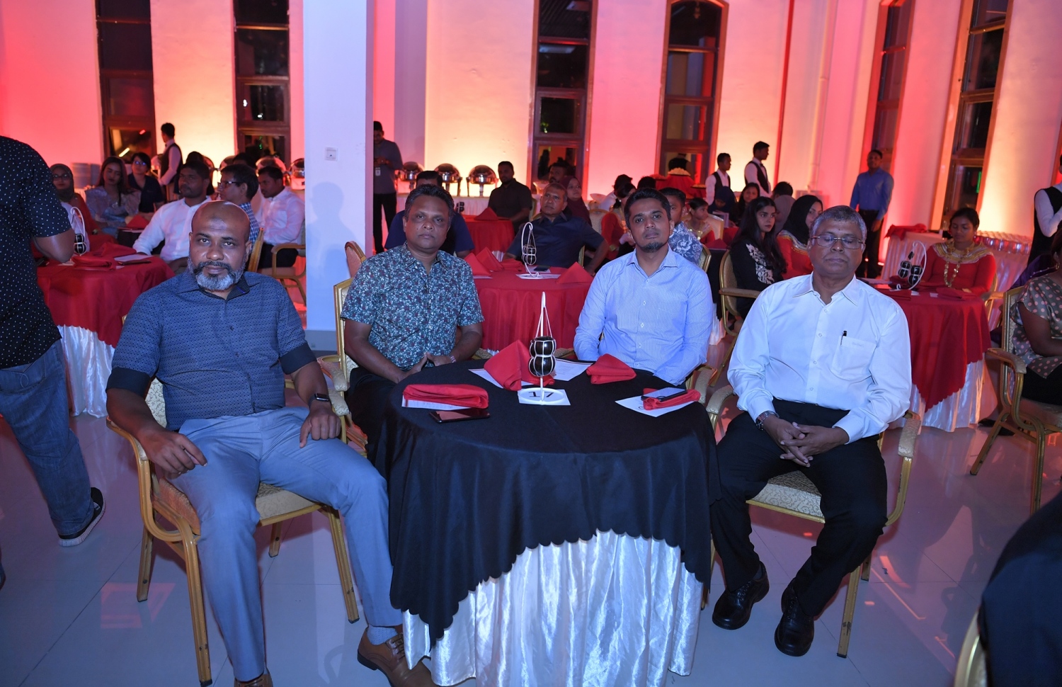 މާލެ: ސެޕްޓެމްބަރު 16، 2019: އުފެއްދުންތެރިކަމުގެ ގައުމީ މައުރަޒު، "ފަންނު އެކްސްޕޯ 2019" ލޯންޗުކުރުމުގެ ގޮތުން ނެޝަނަލް އާޓް ގެލަރީގައި ބޭއްވި ރަސްމިއްޔާތުގެ ތެރެއިން.-- ފޮޓޯ: ރައީސް އޮފީސް