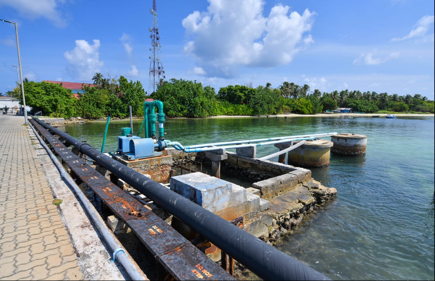 މިފްކޯގެ މަސް ފެކްޓަރީ، ފެލިވަރު: މިތަނަށް މާ ބޮޑު ތަރައްގީއެއް އައިސްފައެއް ނުވޭ --މިހާރު ފޮޓޯ/ހުސެން ވަހީދު