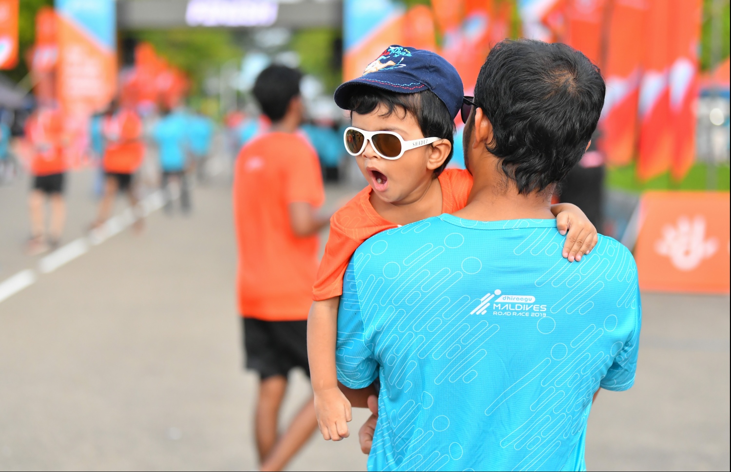 ހުޅުމާލެ: ސެޕްޓެމްބަރު 20، 2019: ރާއްޖޭގައި ބާއްވާ ދުވުމުގެ އެންމެ ބޮޑު ރޭސް ކަމަށްވާ، ދިރާގު މޯލްޑިވްސް ރޯޑް ރޭސްގެ މިއަހަރުގެ 10 ކިލޯމީޓަރު ދުވުމުގެ ތެރެއިން.---ފޮޓޯ: ހުސައިން ވަހީދު/މިހާރު