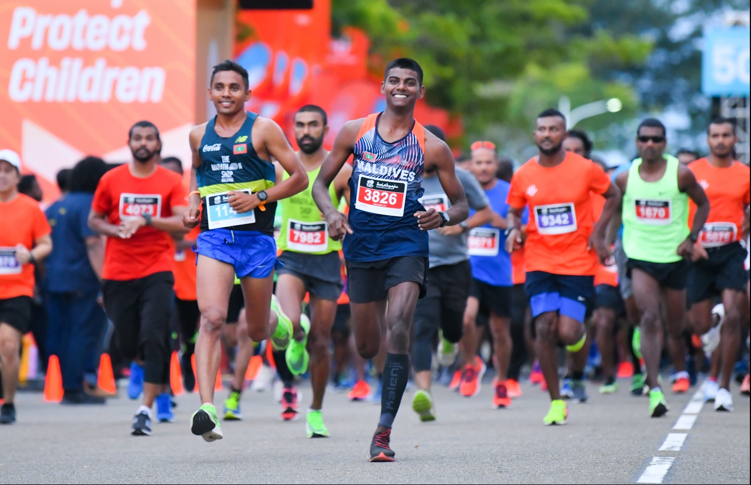 ހުޅުމާލެ: ސެޕްޓެމްބަރު 20، 2019: ރާއްޖޭގައި ބާއްވާ ދުވުމުގެ އެންމެ ބޮޑު ރޭސް ކަމަށްވާ، ދިރާގު މޯލްޑިވްސް ރޯޑް ރޭސްގެ މިއަހަރުގެ 10 ކިލޯމީޓަރު ދުވުމުގެ ތެރެއިން.---ފޮޓޯ: ހުސައިން ވަހީދު/މިހާރު