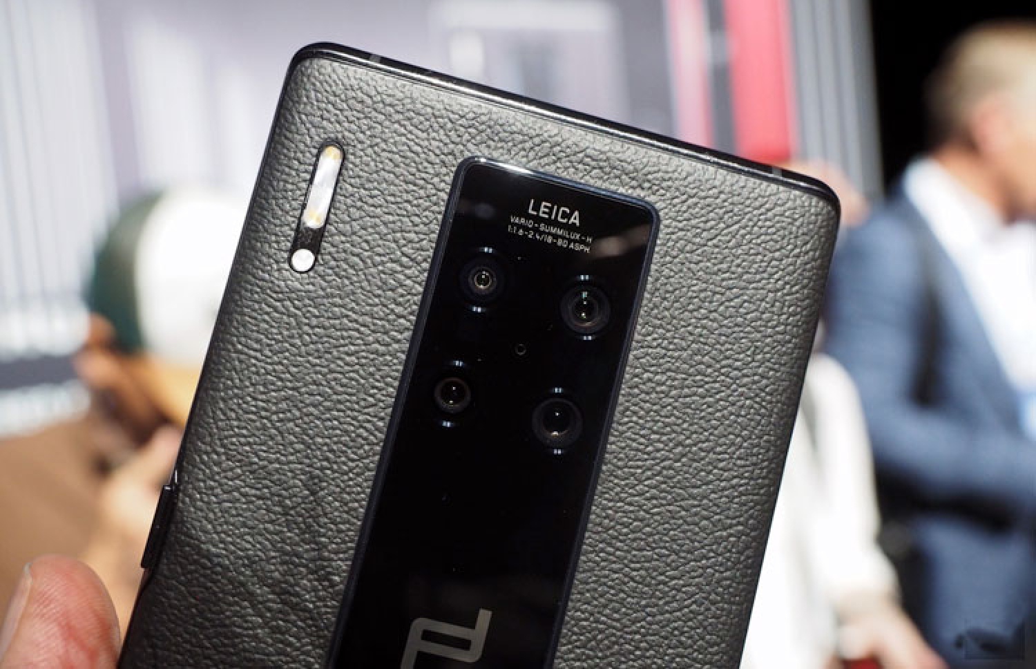 ވާވޭ މޭޓް30 ޕްރޮ: ސްމާޓްފޯނަކަށް ވުރެ ބާރުގަދަ ކެމެރާއެއް