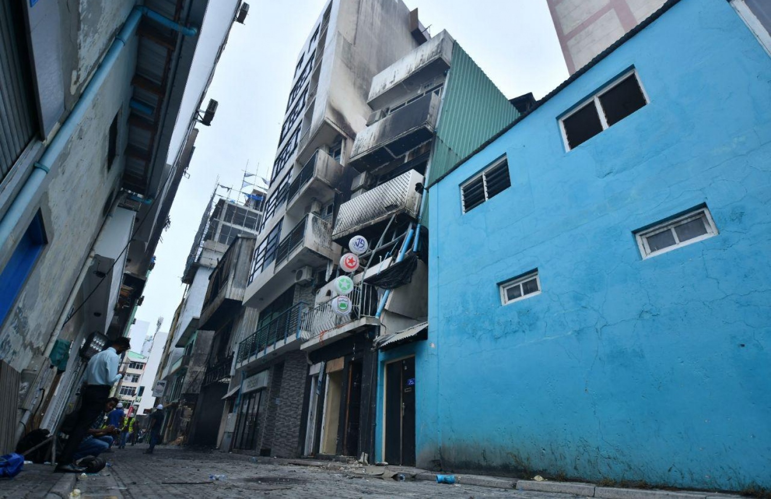 އަބަދަށްފެހި މަގުގައި ހުންނަ ހ. ކީވް އަރިއަޅާލާފައި. އެތަން މިހާރު ވަނީ ރޫޅާލާފައި --- ފޮޓޯ: ހުސެއިން ވަހީދު/ މިހާރު