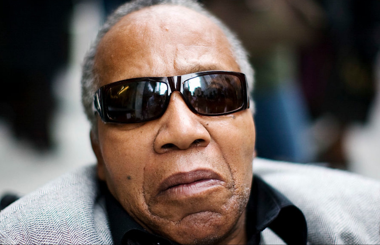 ނިކޮލަސް (ނިކީ) ބާނެސް.