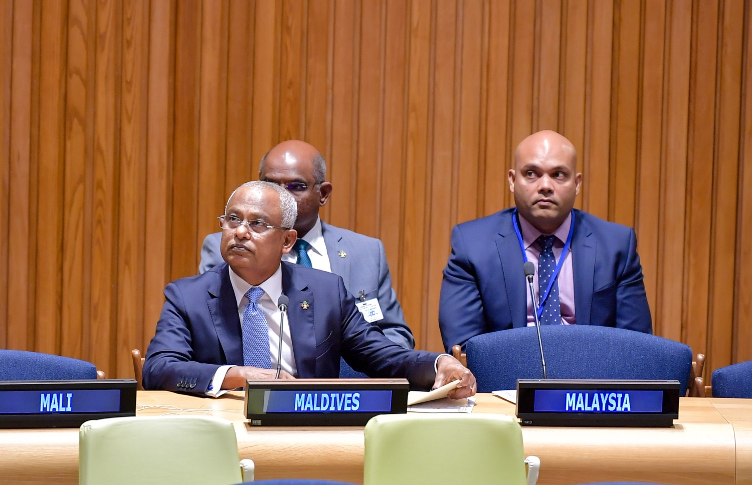 އދ. ގެ އާއްމު މަޖިލީހުގެ ހަވާސާގައި ބޭއްވި ބައްދަލުވުމުގައި ރައީސް އިބްރާހިމް މުހައްމަދު ސޯލިހު ބައިވެރިވެވަޑައިގަންނަވަނީ.-- ފޮޓޯ: ރައީސް އޮފީސް