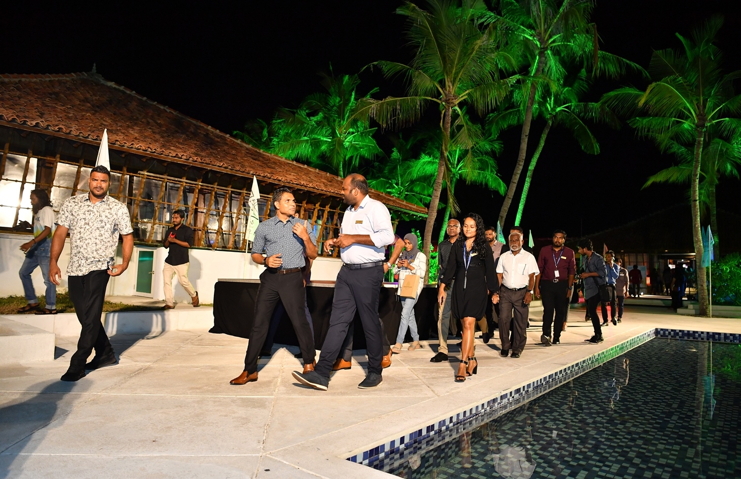 ފަރުކޮޅުފުށި: ސެޕްޓެމްބަރު 28، 2019: ފަތުރުވެރިކަމުގެ ދުވަސް ފާހަގަކުރުމުގެ ގޮތުން ޓޫރިޒަމް މިނިސްޓްރީން އިންތިޒާމްކޮށްގެން ފަރުކޮޅުފުށީގައި ކުރިޔަށްދާ ޖޮބް ފެއާގައި ނައިބު ރައީސް ފައިސަލް ނަސީމު ބައިވެރިވެ ވަޑައިގަންނަވަނީ.-- ފޮޓޯ: ރައީސް އޮފީސް