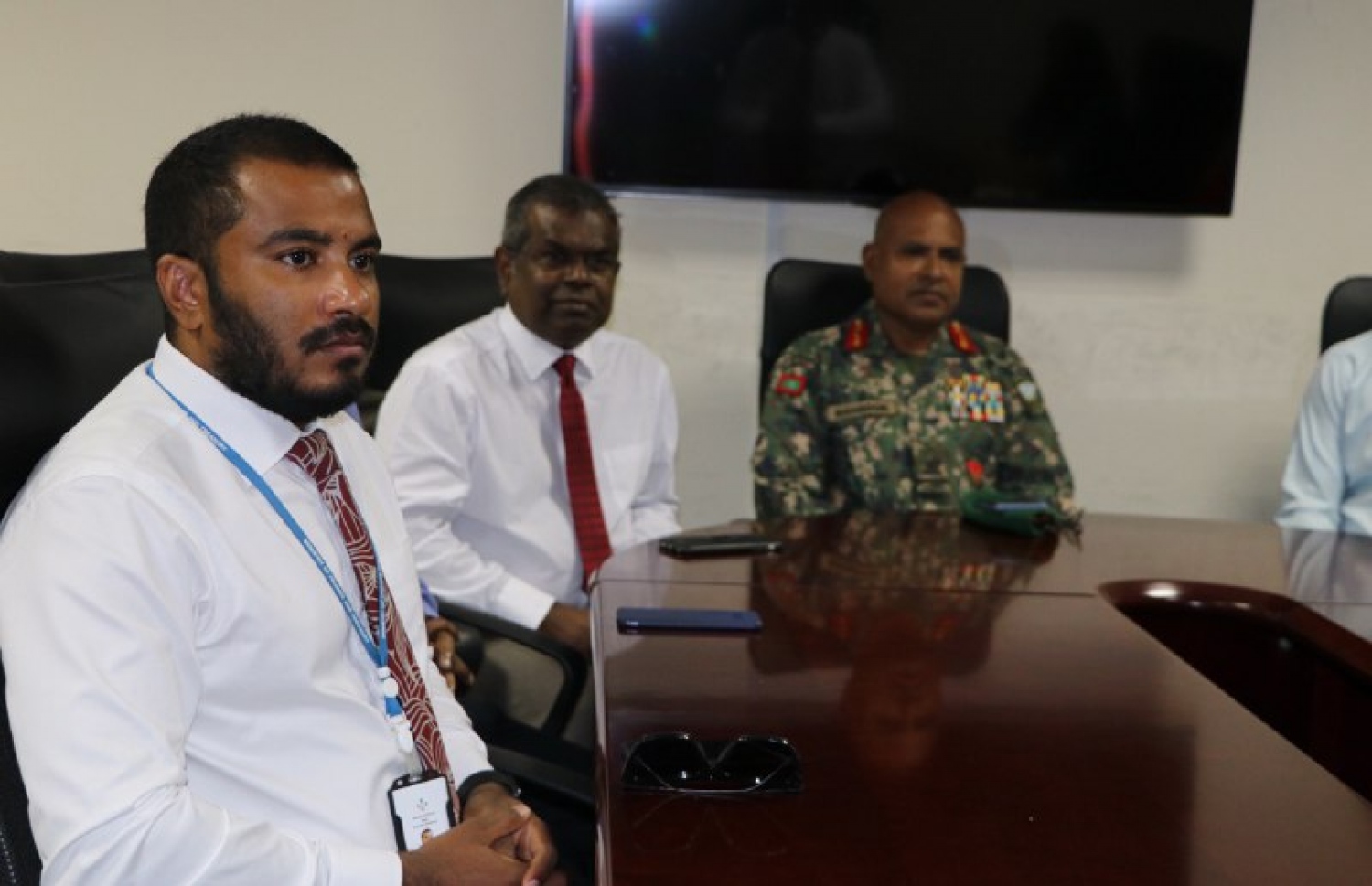 އައިޔޫއެމް ކައުންސިލަށް ހަޔަ އެޑިއުކޭޝަން މިނިސްޓަރު އައްޔަންކުރެއްވި ބައެއް ބޭފުޅުން.-- ފޮޓޯ: ހަޔަ އެޑިއުކޭޝަން މިނިސްްޓްރީ