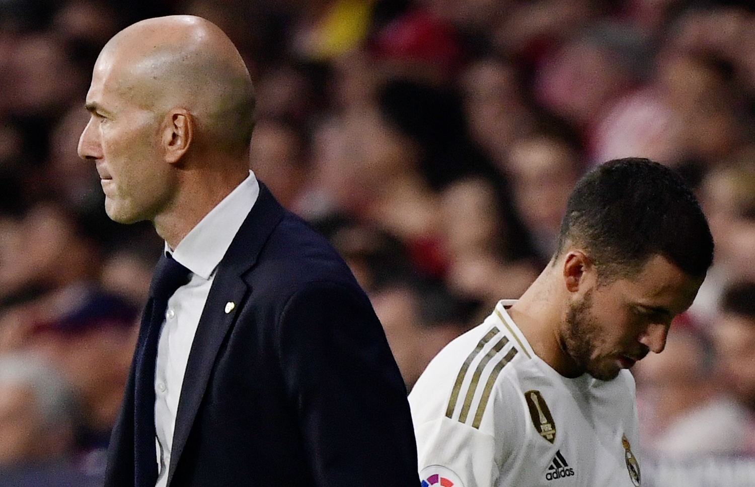 ރެއާލުގެ މެޗެއްގެ ތެރެއިން ޒިދާން (ވ) އާއި ހަޒާޑް. -- ފޮޓޯ: އޭއެފްޕީ