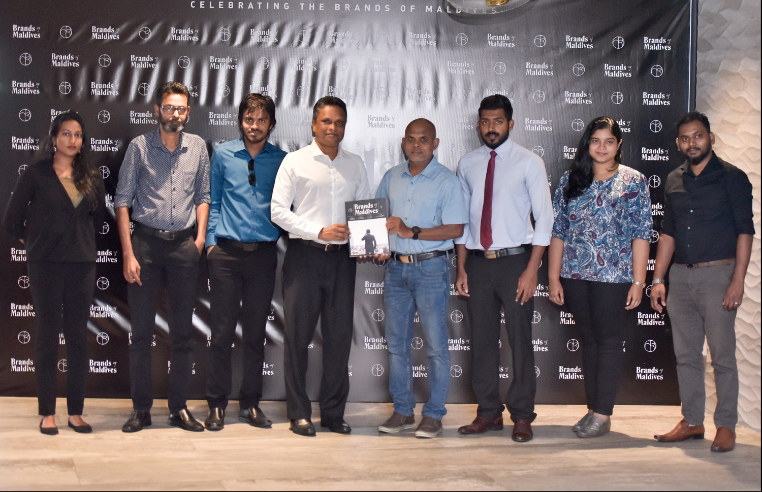 މާލެ: އޮކްޓޫބަރު 1، 2019- "މިހާރު"ގެ ފަރާތުން ވިޔަފާރިއަށް ހާއްސަކޮށްގެން އަހަރަކު އެއްފަހަރު ނެރޭ "ބްރޭންޑްސް އޮފް މޯލްޑިވްސް" މެގަޒިން ނެރުމުގެ ގޮތުން މާގިރި ހޮޓަލްގައި ބޭއްވި ހަފްލާގެ ތެރެއިން.---ފޮޓޯ: ހުސައިން ވަހީދު/މިހާރު