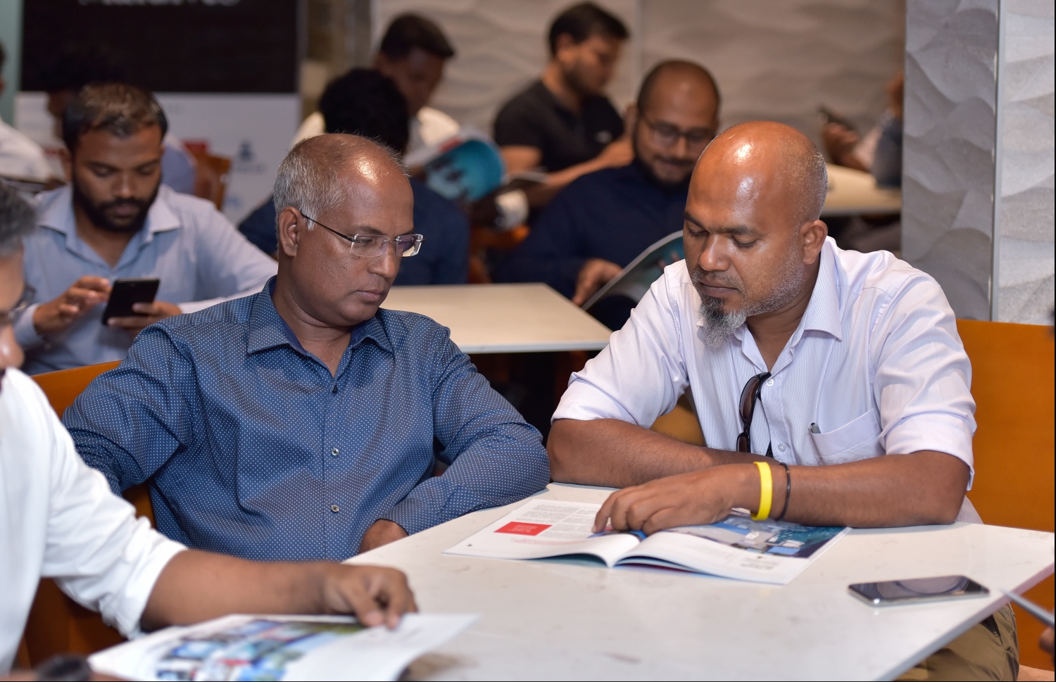 މާލެ: އޮކްޓޫބަރު 1، 2019- "މިހާރު"ގެ ފަރާތުން ވިޔަފާރިއަށް ހާއްސަކޮށްގެން އަހަރަކު އެއްފަހަރު ނެރޭ "ބްރޭންޑްސް އޮފް މޯލްޑިވްސް" މެގަޒިން ނެރުމުގެ ގޮތުން މާގިރި ހޮޓަލްގައި ބޭއްވި ހަފްލާގެ ތެރެއިން.---ފޮޓޯ: ހުސައިން ވަހީދު/މިހާރު