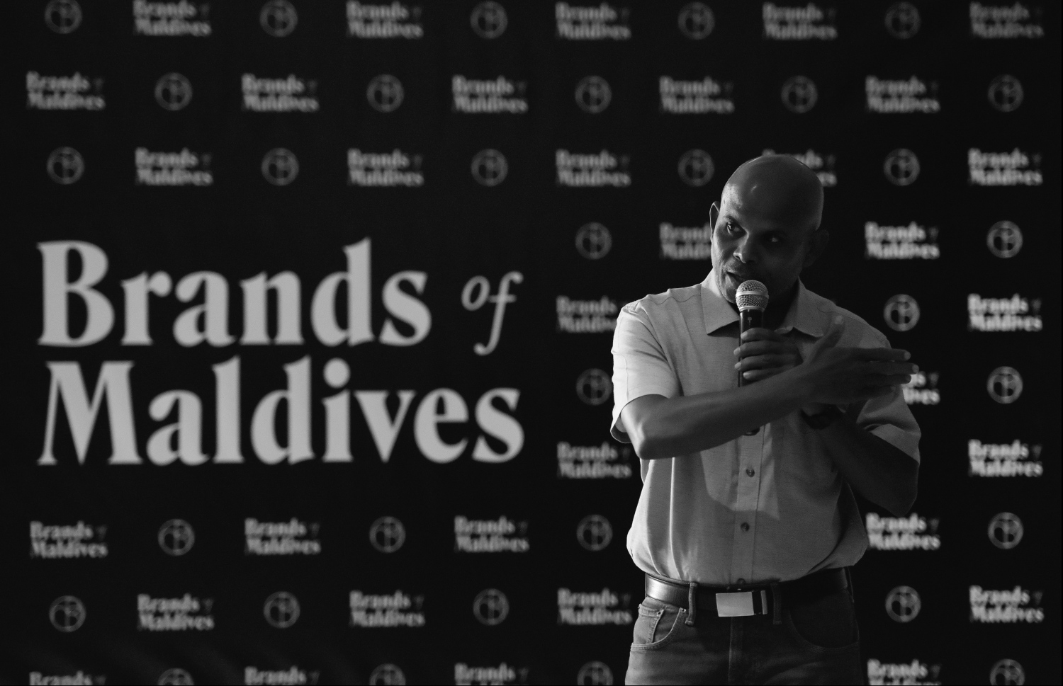 މާލެ: އޮކްޓޫބަރު 1، 2019- "މިހާރު"ގެ ފަރާތުން ވިޔަފާރިއަށް ހާއްސަކޮށްގެން އަހަރަކު އެއްފަހަރު ނެރޭ "ބްރޭންޑްސް އޮފް މޯލްޑިވްސް" މެގަޒިން ނެރުމުގެ ގޮތުން މާގިރި ހޮޓަލްގައި ބޭއްވި ހަފްލާގެ ތެރެއިން.---ފޮޓޯ: ހުސައިން ވަހީދު/މިހާރު