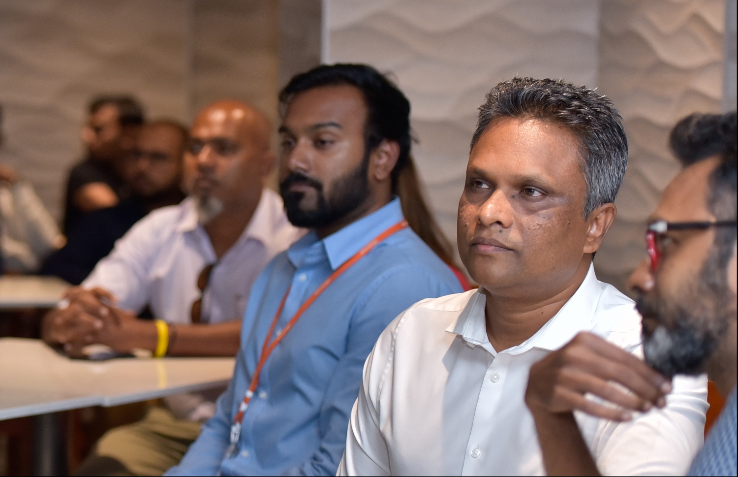 މާލެ: އޮކްޓޫބަރު 1، 2019- "މިހާރު"ގެ ފަރާތުން ވިޔަފާރިއަށް ހާއްސަކޮށްގެން އަހަރަކު އެއްފަހަރު ނެރޭ "ބްރޭންޑްސް އޮފް މޯލްޑިވްސް" މެގަޒިން ނެރުމުގެ ގޮތުން މާގިރި ހޮޓަލްގައި ބޭއްވި ހަފްލާގެ ތެރެއިން.---ފޮޓޯ: ހުސައިން ވަހީދު/މިހާރު