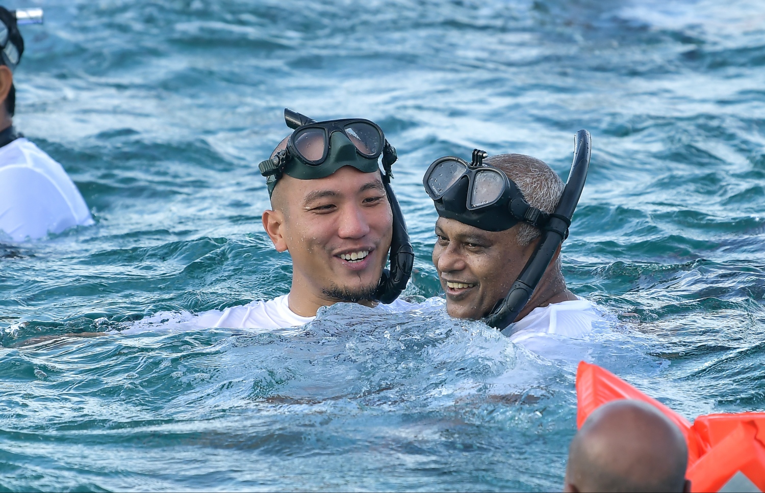 ފްރީ ޑައިވިން ދުނިޔޭގެ ރެކޯޑް ރާއްޖޭން މުގުރާލުން