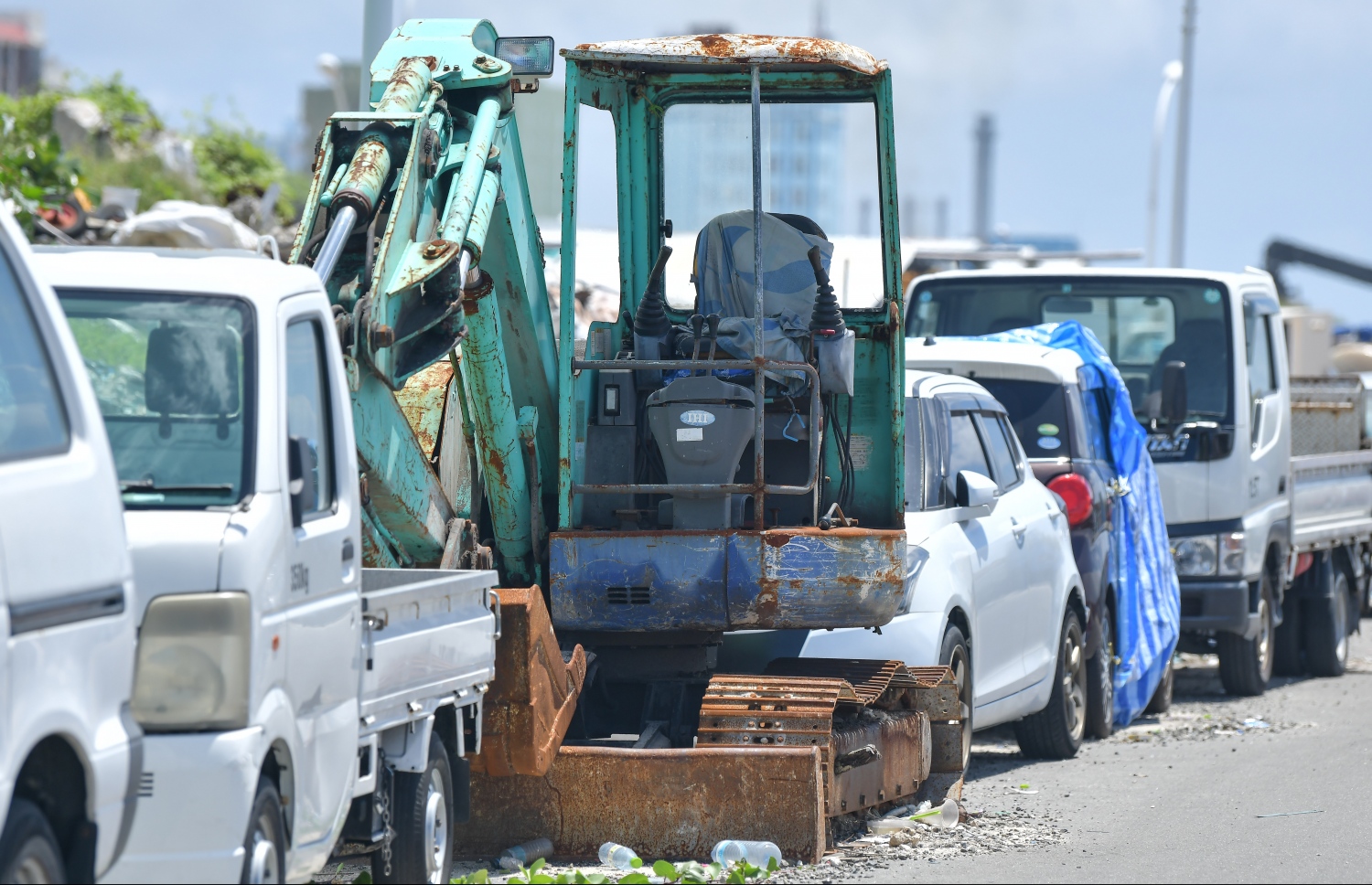 މި ކަހަލަ ކޮންމެ އެއްޗެއް ވެސް އެއްލައިލަން ވީމާ ގެންދަނީ އިންޑަސްޓްރިއަލް ޒޯނަށް --- ފޮޓޯ: ނިޝާން އަލީ/ މިހާރު